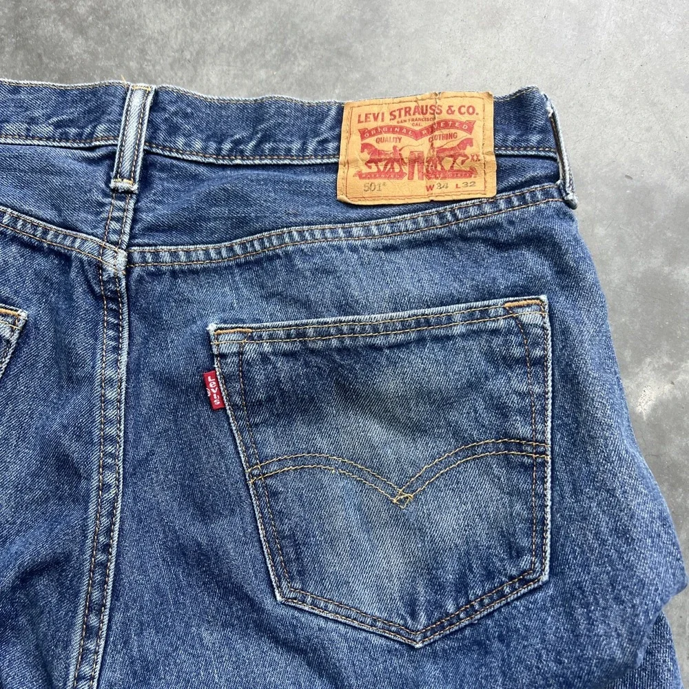 Levis Denim 501 Button Flys 34/32 Blue
